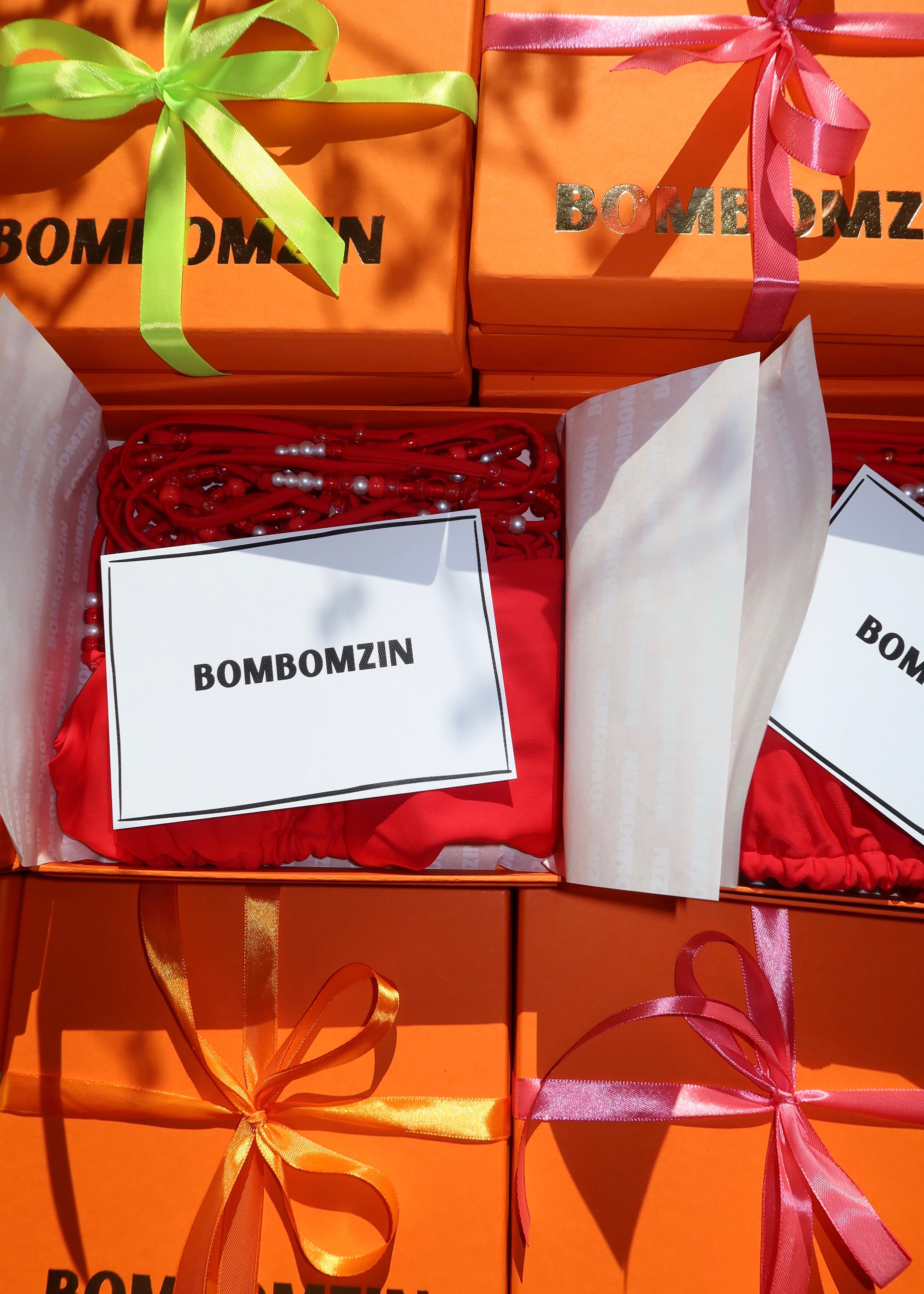 ORANGE SIGNATURE BOX